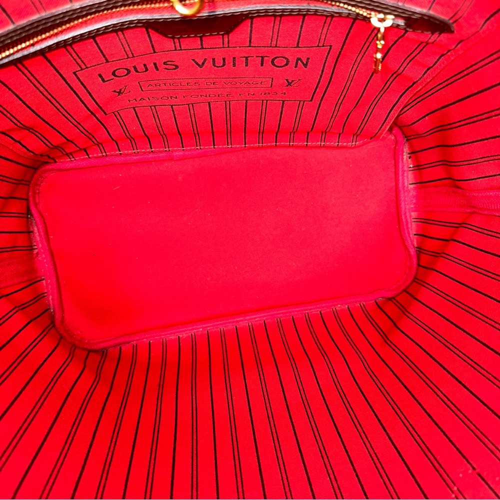 Louis Vuitton DE Neverfull MM Cherry Tote - Picture 13 of 16
